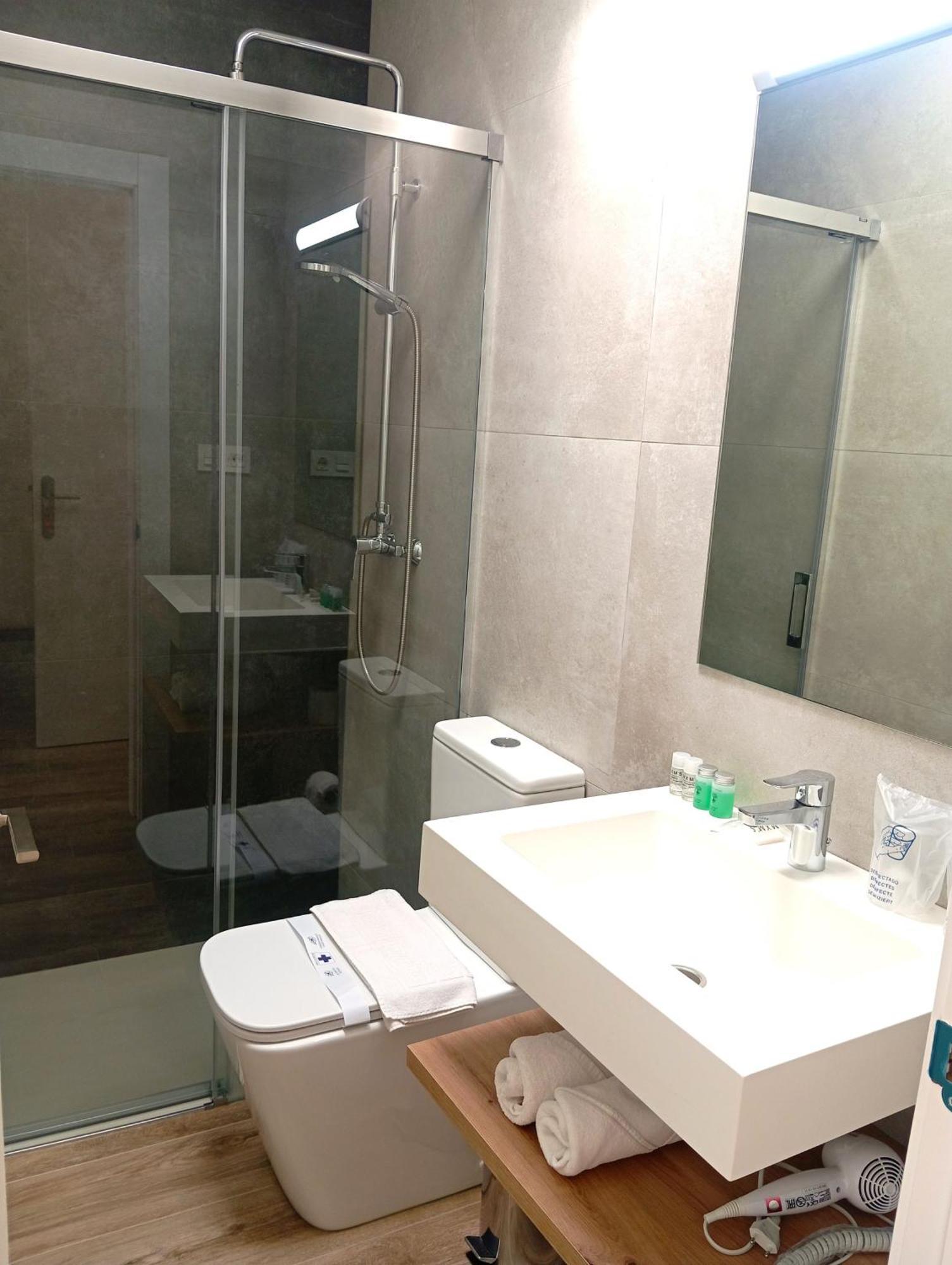 Hostal Casa Emilio Almeria Luaran gambar