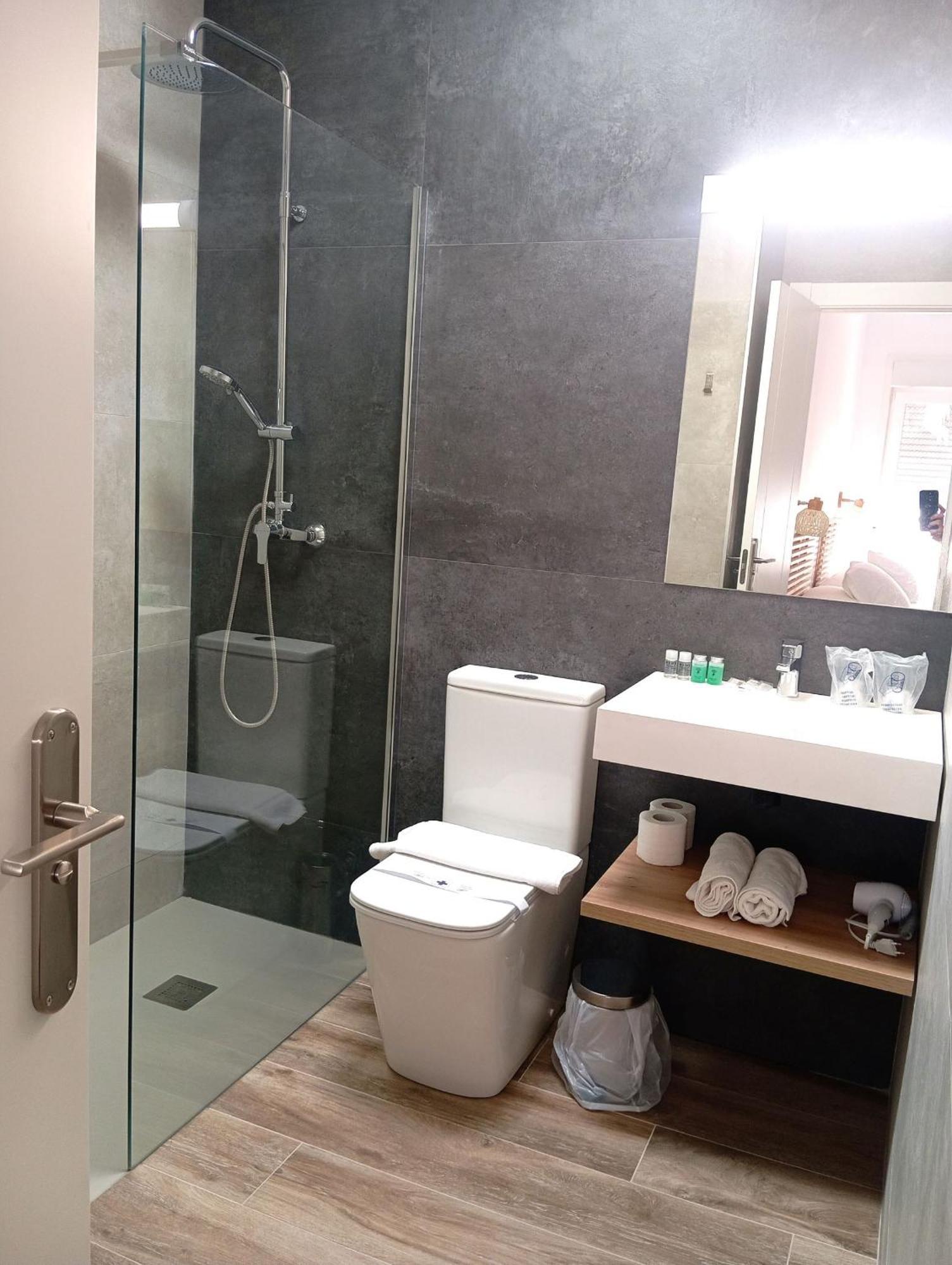 Hostal Casa Emilio Almeria Luaran gambar