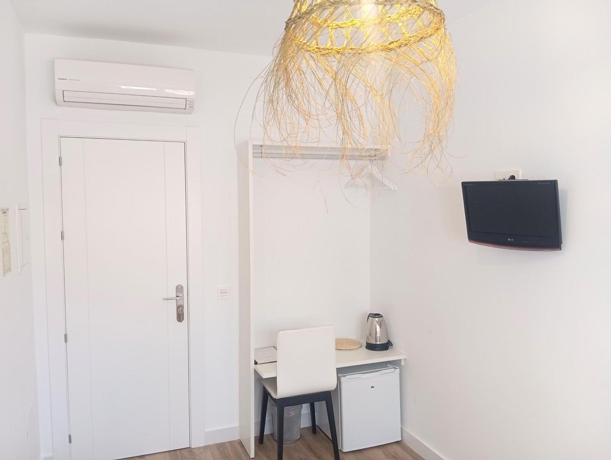 Hostal Casa Emilio Almeria Luaran gambar